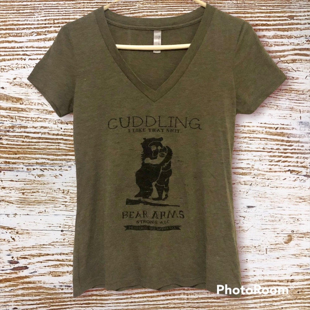 🛍 3 for $15 Olive green Vneck Tee, Historic Brew Co. Flagstaff, AZ